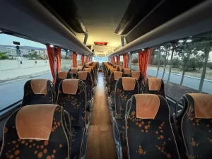 Konforlu ve klimalı tur aracımız.