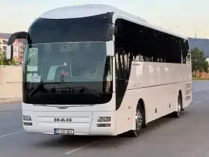 Turlarımızda için kullandığımız konforlu ve klimalı 46 kişilik tur aracımız.